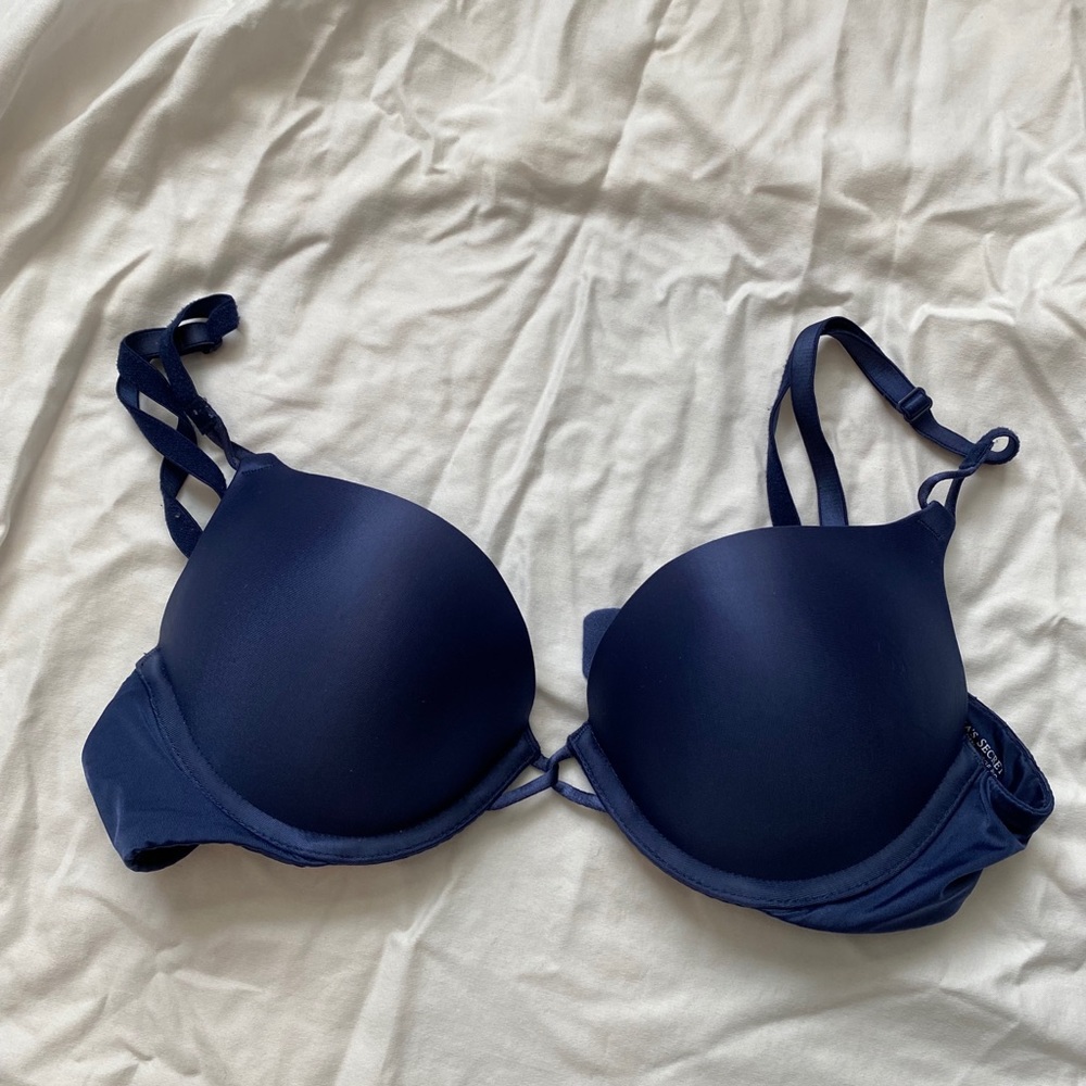 Victoria secret bombshell plunge bra 34A